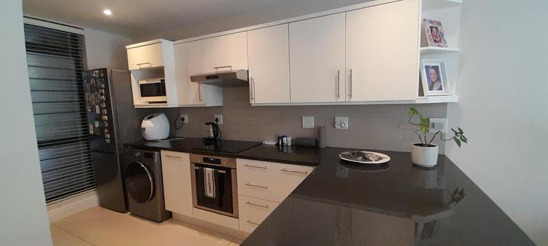 To Let 2 Bedroom Property for Rent in Newlands Western Cape